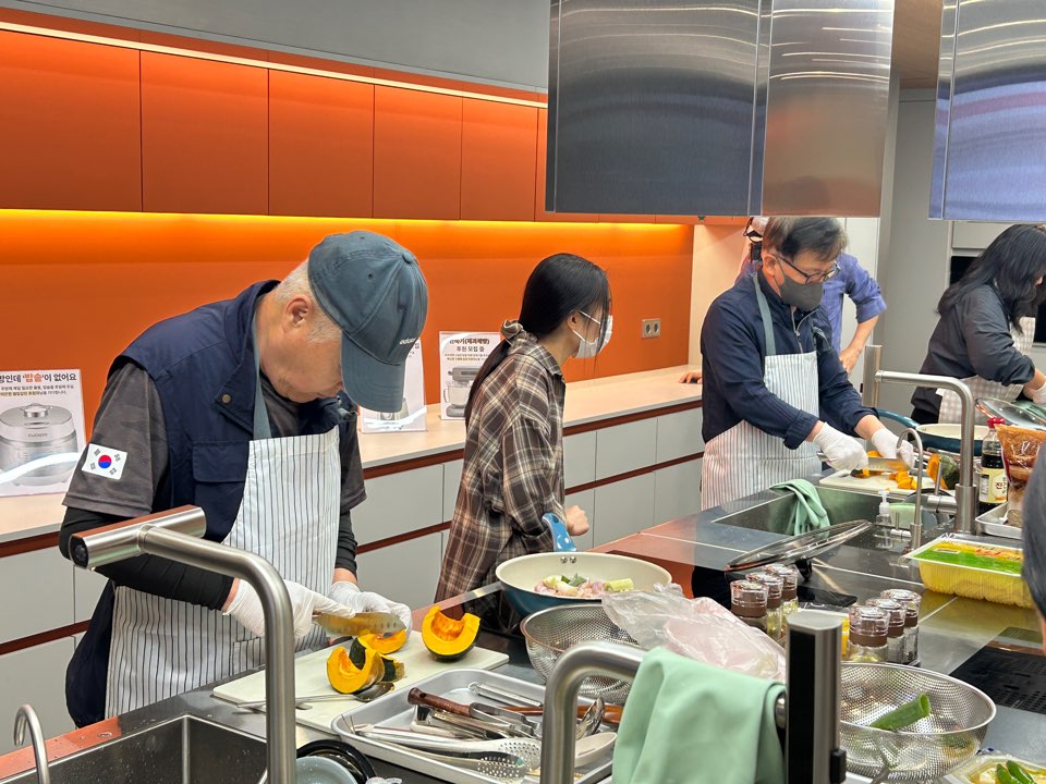 [무지개식탁] 조금씩 가까워지는 우리, 단호박닭조림&단무지무침