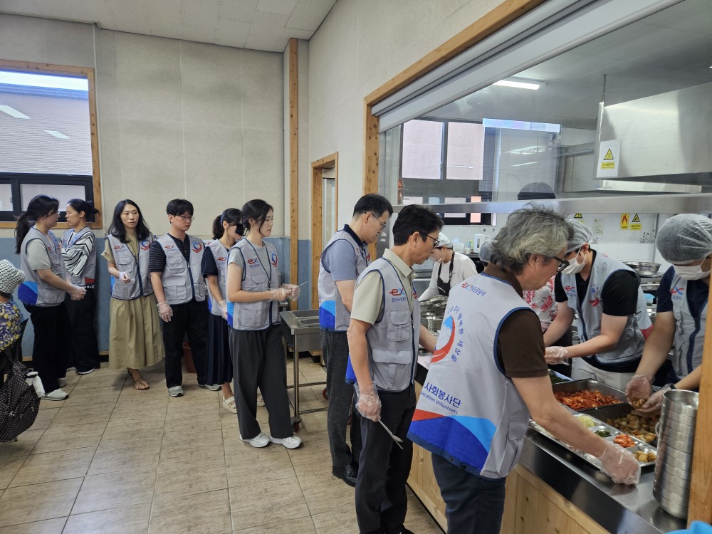 매달 이어지는 따뜻한 동행, 한국도로공사 강원본부와 함께하는 배식봉사활동♥